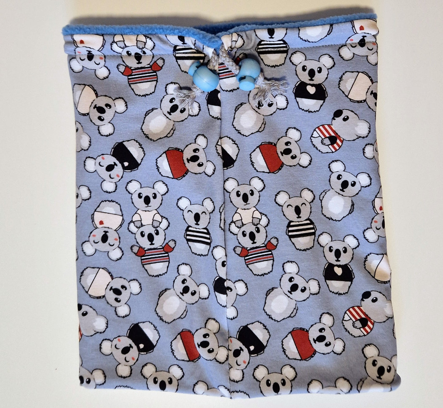 Loopschal aus Fleece mit Kordelzug